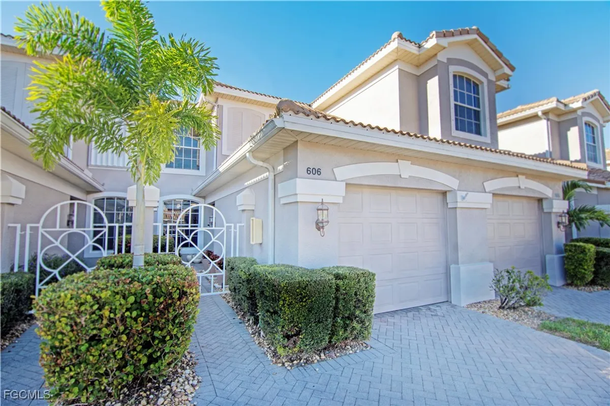 Property Slideshow image 1 of 46 | 10014 sky view way apt 606, Fort Myers, FL, 33913