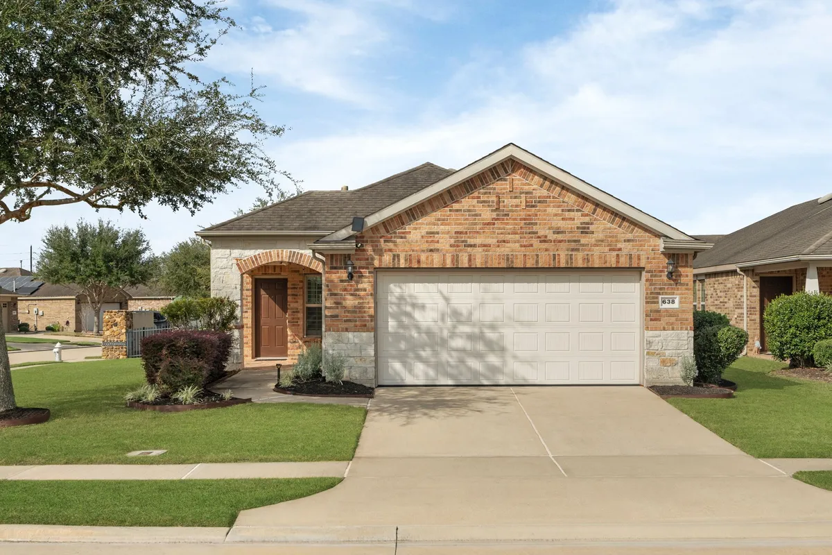 Property Slideshow image 1 of 33 | 638 saffron plum ln, Richmond, TX, 77469