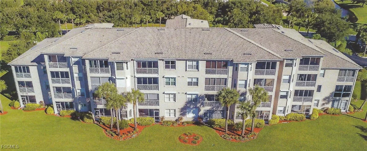 Property Slideshow image 1 of 49 | 14051 brant point cir 8106, Fort Myers, FL, 33919
