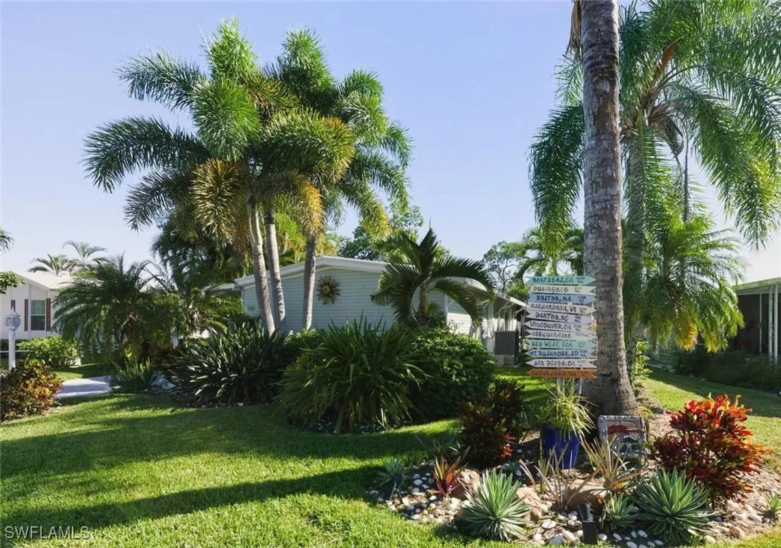 Property Slideshow image 1 of 35 | 542 charlemagne blvd, Naples, FL, 34112