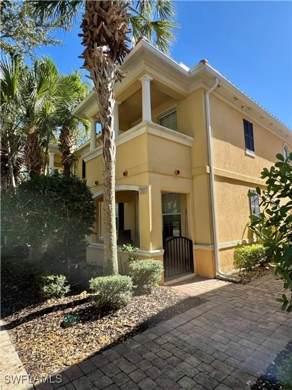 Property Slideshow image 1 of 41 | 28203 jeneva way, Bonita Springs, FL, 34135