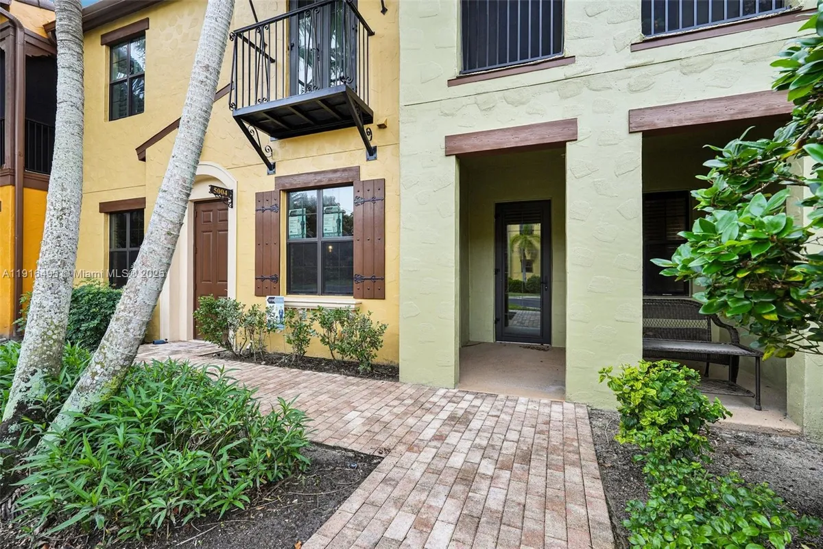 Property Slideshow image 1 of 27 | 9064 capistrano st 5004, Naples, FL, 34113
