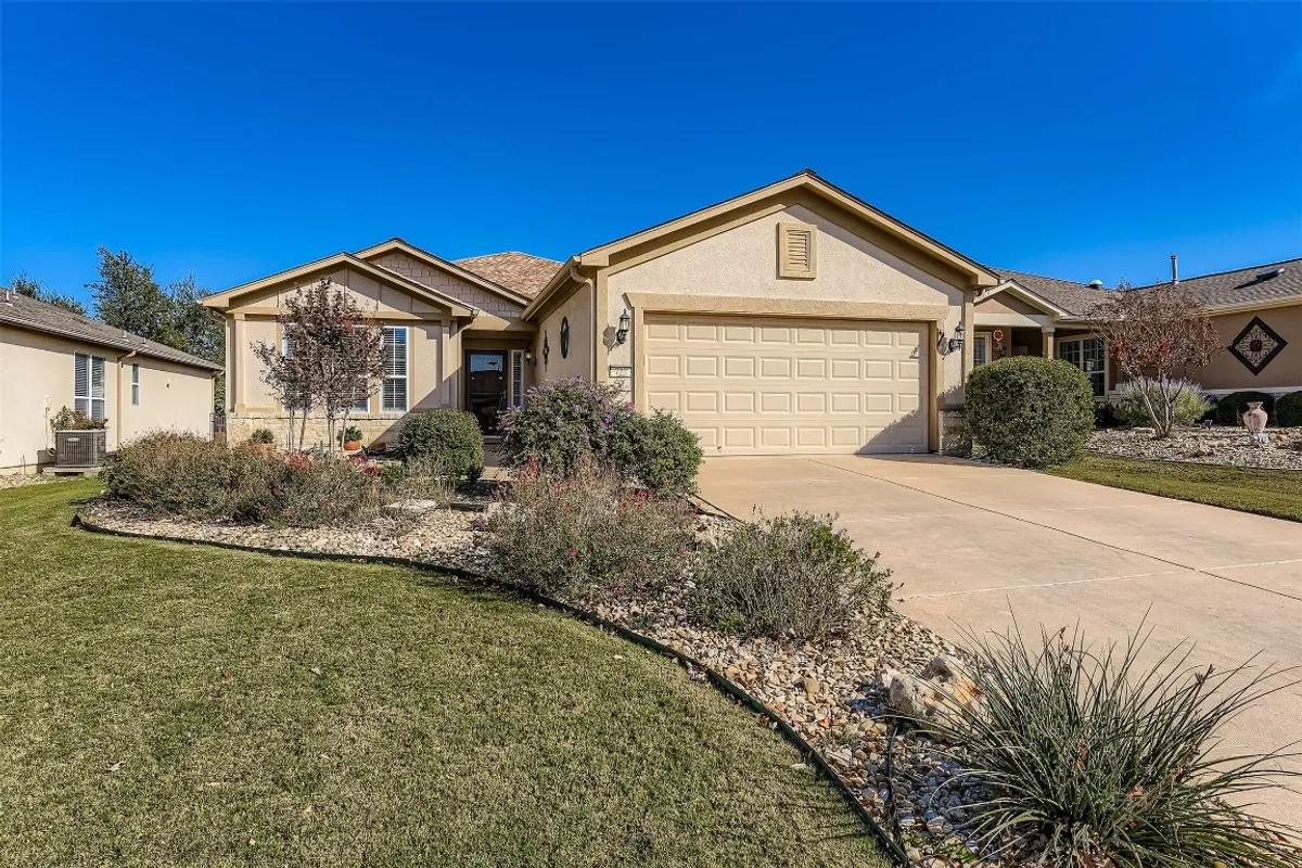 Property Slideshow image 1 of 22 | 723 independence creek ln, Georgetown, TX, 78633