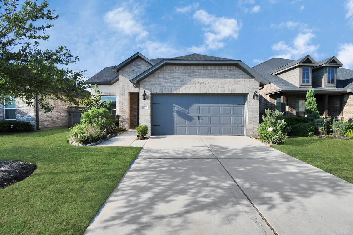 Property Slideshow image 1 of 41 | 28723 tara ridge ct ct, Fulshear, TX, 77441