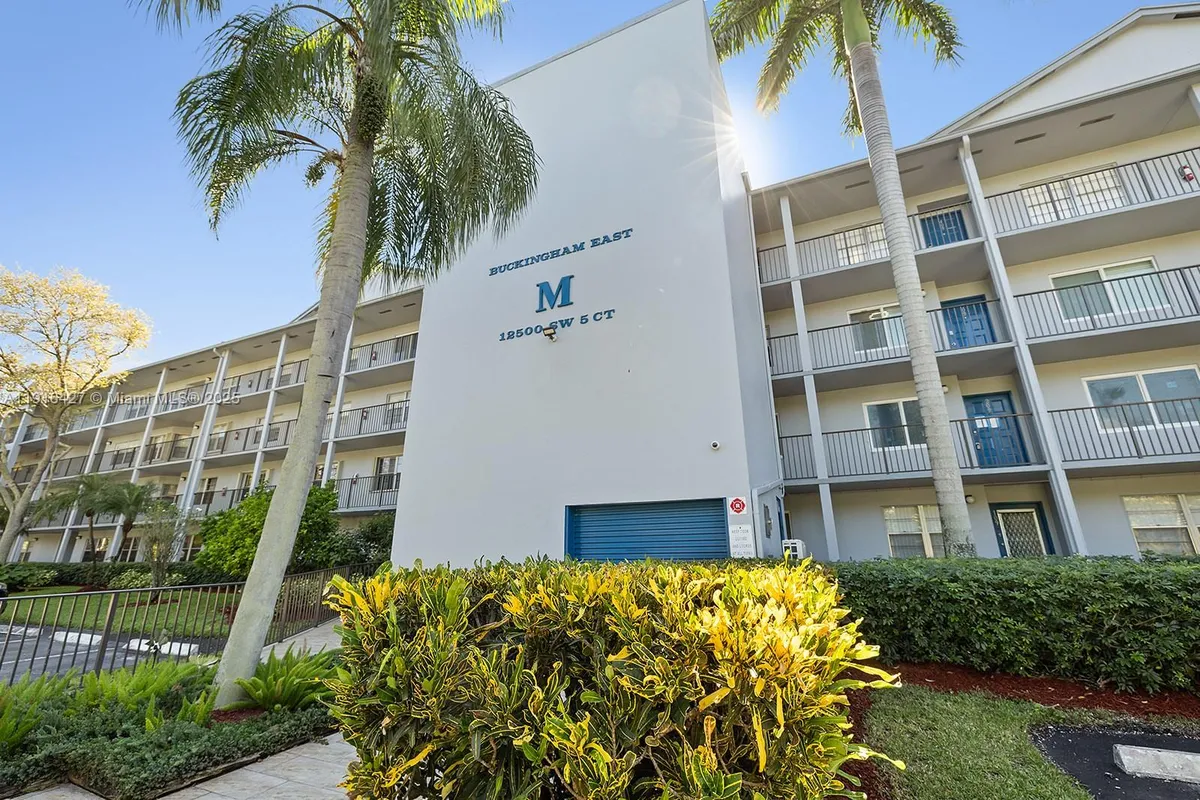 Property Slideshow image 1 of 28 | 12500 sw 5th ct apt m410, Pembroke Pines, FL, 33027