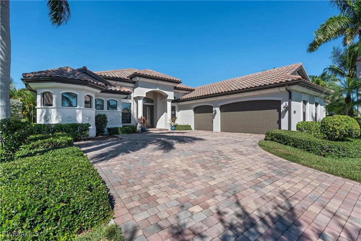 Property Slideshow image 1 of 50 | 3273 runaway ln, Naples, FL, 34114