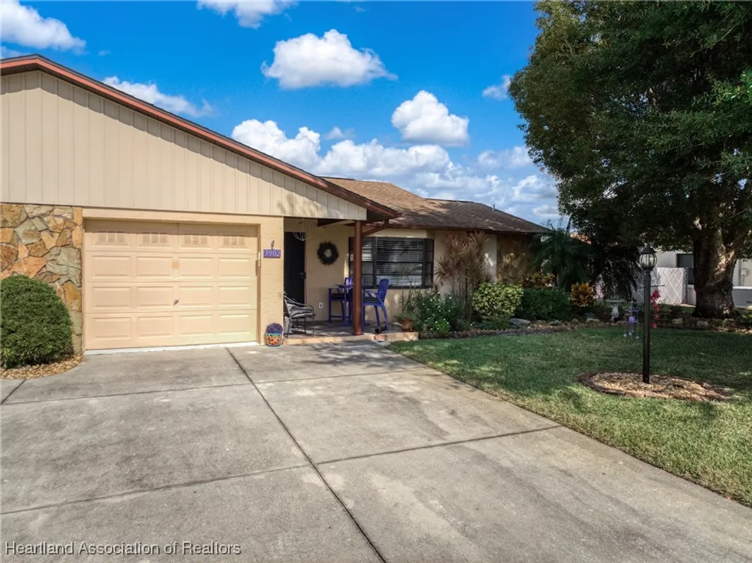 Property Slideshow image 1 of 50 | 3902 sunbird cir, Sebring, FL, 33872