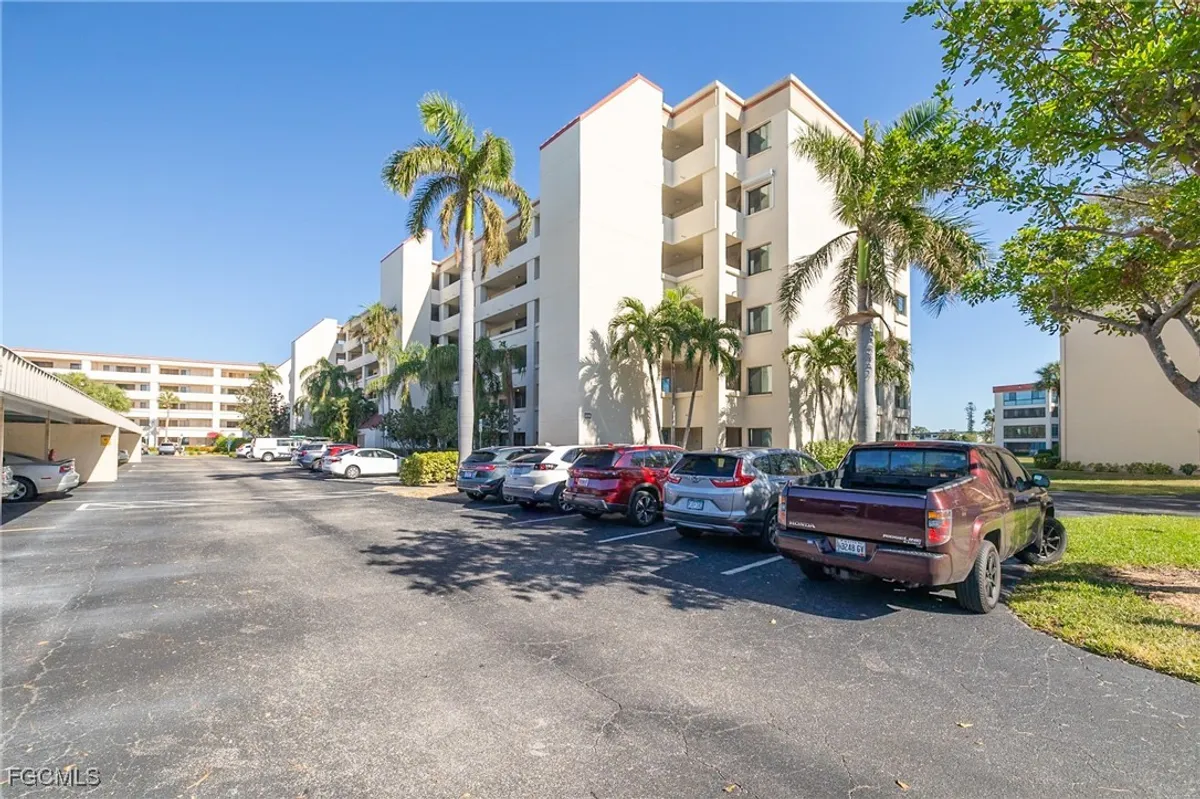 Property Slideshow image 1 of 36 | 7406 lake breeze dr 218, Fort Myers, FL, 33907