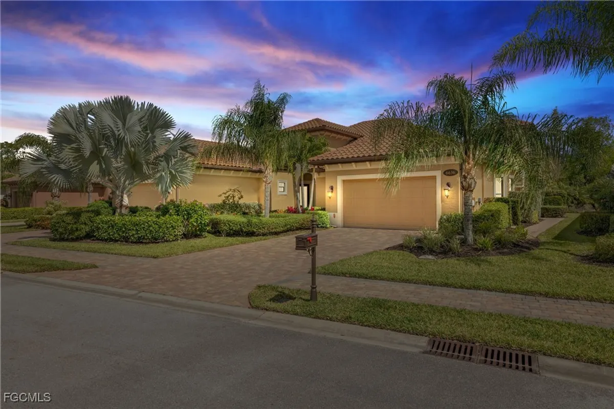 Property Slideshow image 1 of 1 | 6636 roma way, Naples, FL, 34113