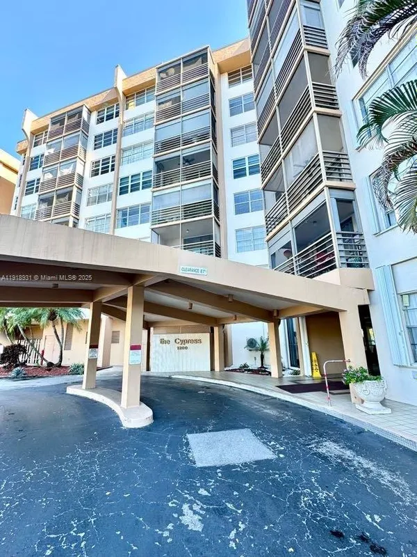 Property Slideshow image 1 of 33 | 1200 saint charles pl 218, Pembroke Pines, FL, 33026