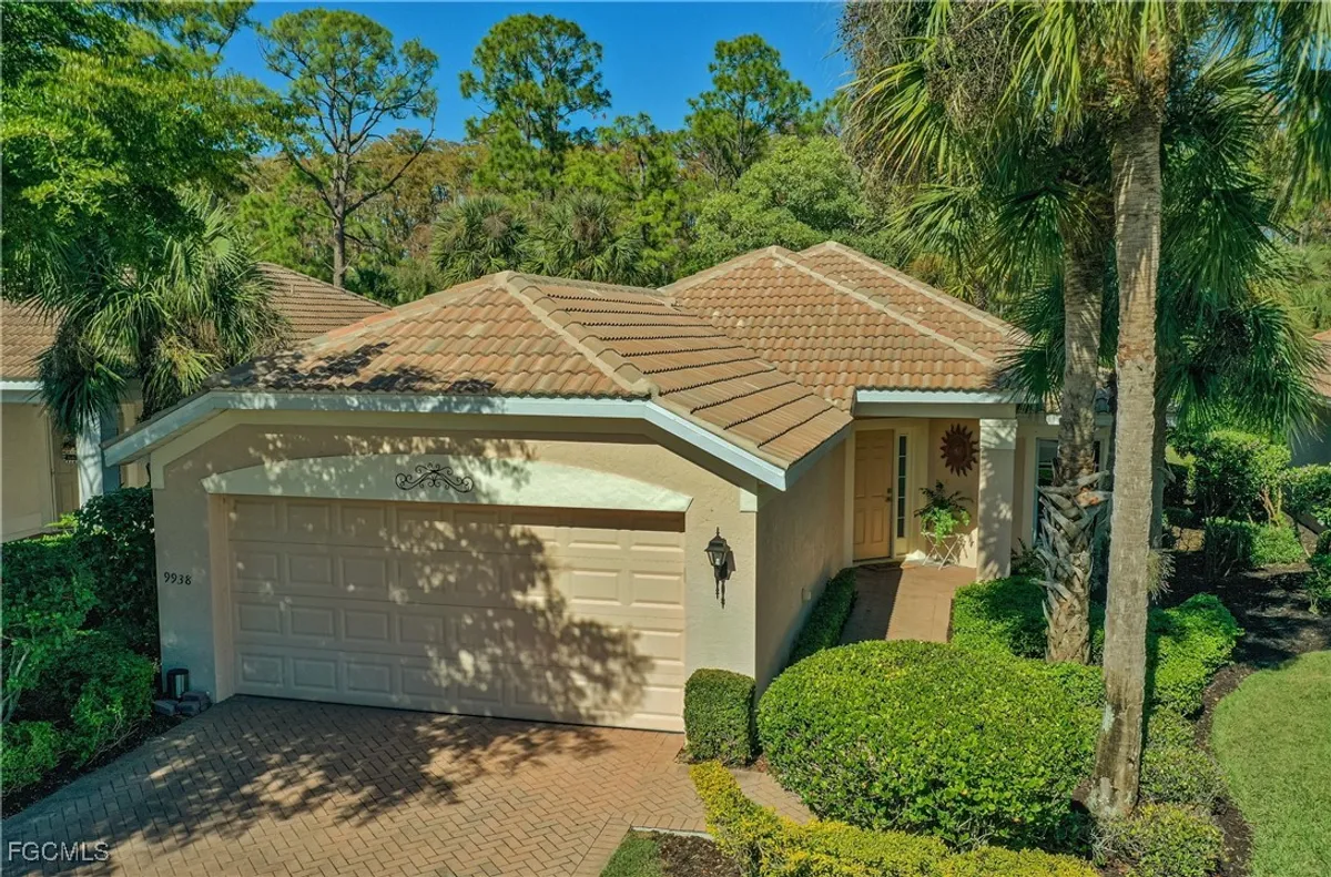 Property Slideshow image 1 of 26 | 9938 horse creek rd, Fort Myers, FL, 33913