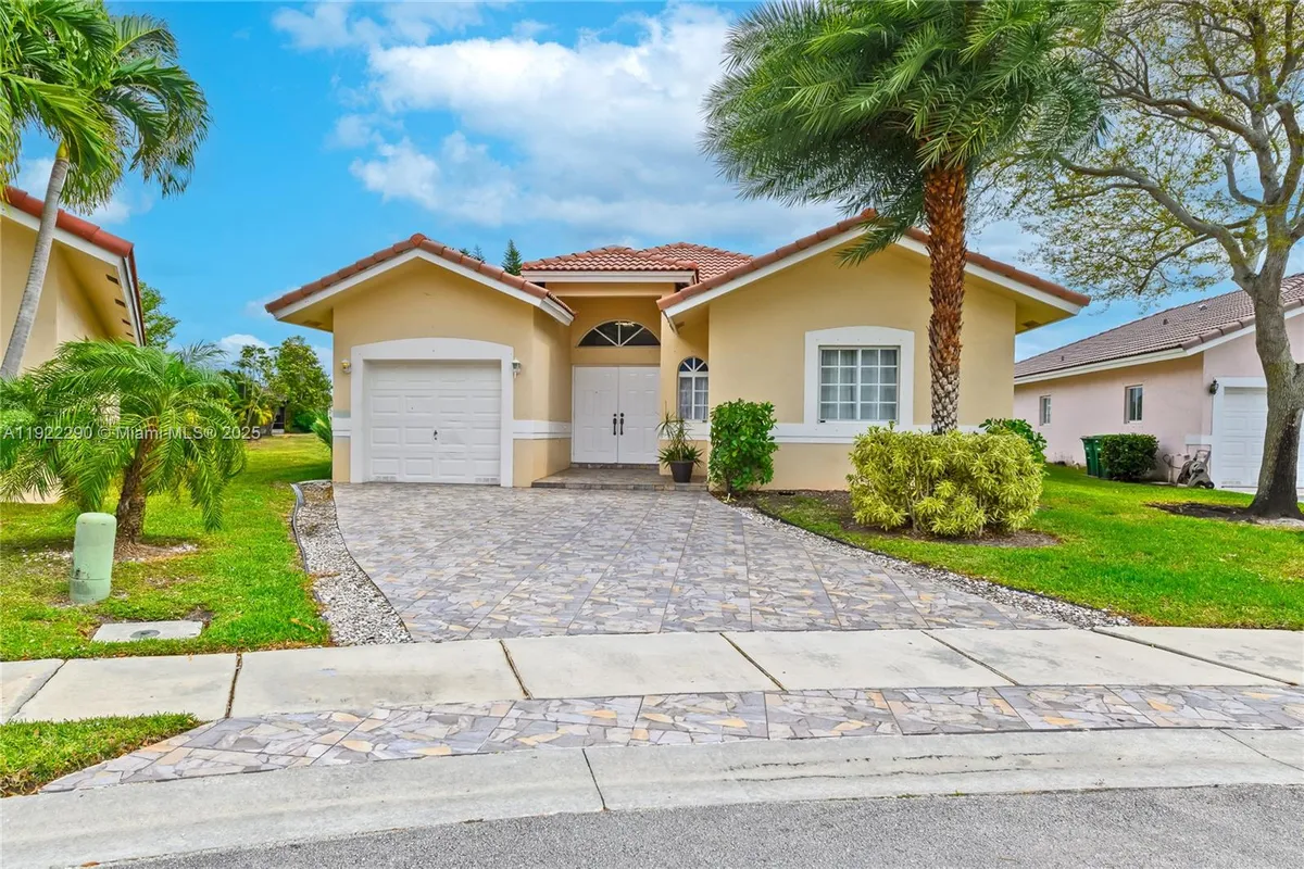 Property Slideshow image 1 of 38 | 7602 nw 99th ter, Tamarac, FL, 33321
