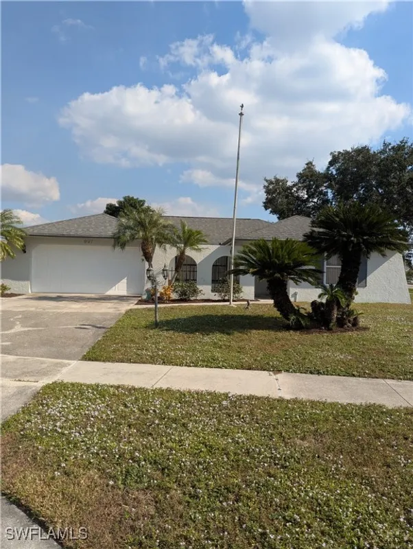 Property Slideshow image 1 of 8 | 997 charlemagne blvd, Naples, FL, 34112