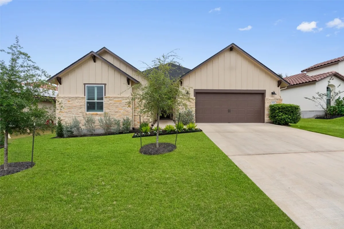 Property Slideshow image 1 of 39 | 1429 dancing oak ln, San Marcos, TX, 78666