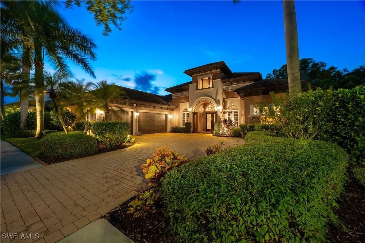 Property Slideshow image 1 of 50 | 9034 shenendoah cir, Naples, FL, 34113