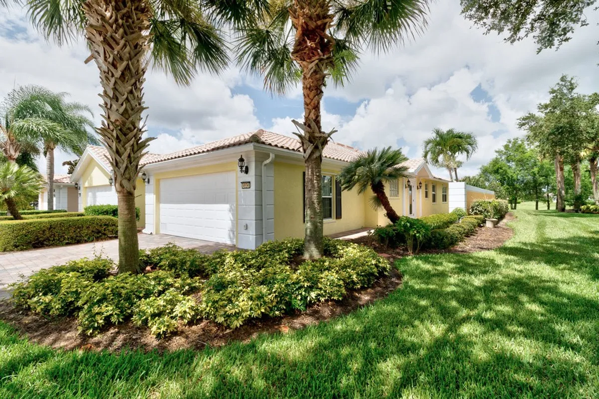 Property Slideshow image 1 of 35 | 4934 corsica sq, Vero Beach, FL, 32967