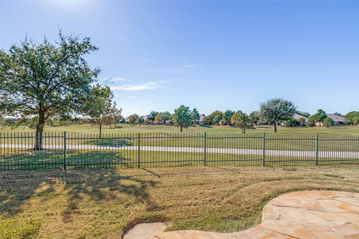 Property Slideshow image 1 of 38 | 353 burnswick isles way, Frisco, TX, 75036