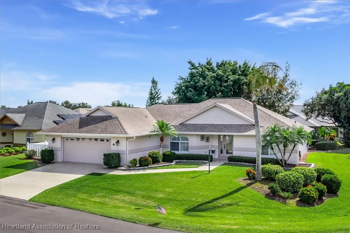 Property Slideshow image 1 of 48 | 1 acacia ct, Lake Placid, FL, 33852