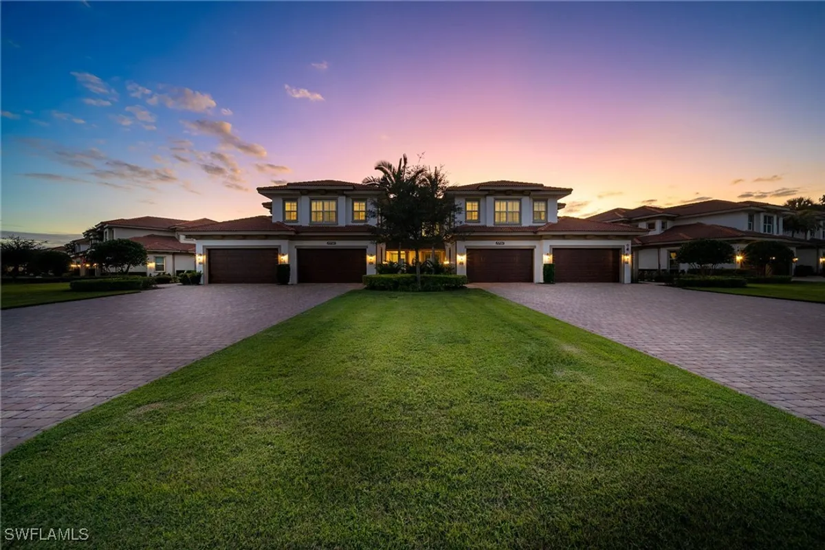 Property Slideshow image 1 of 50 | 7781 hawthorne dr unit 3204, Naples, FL, 34113