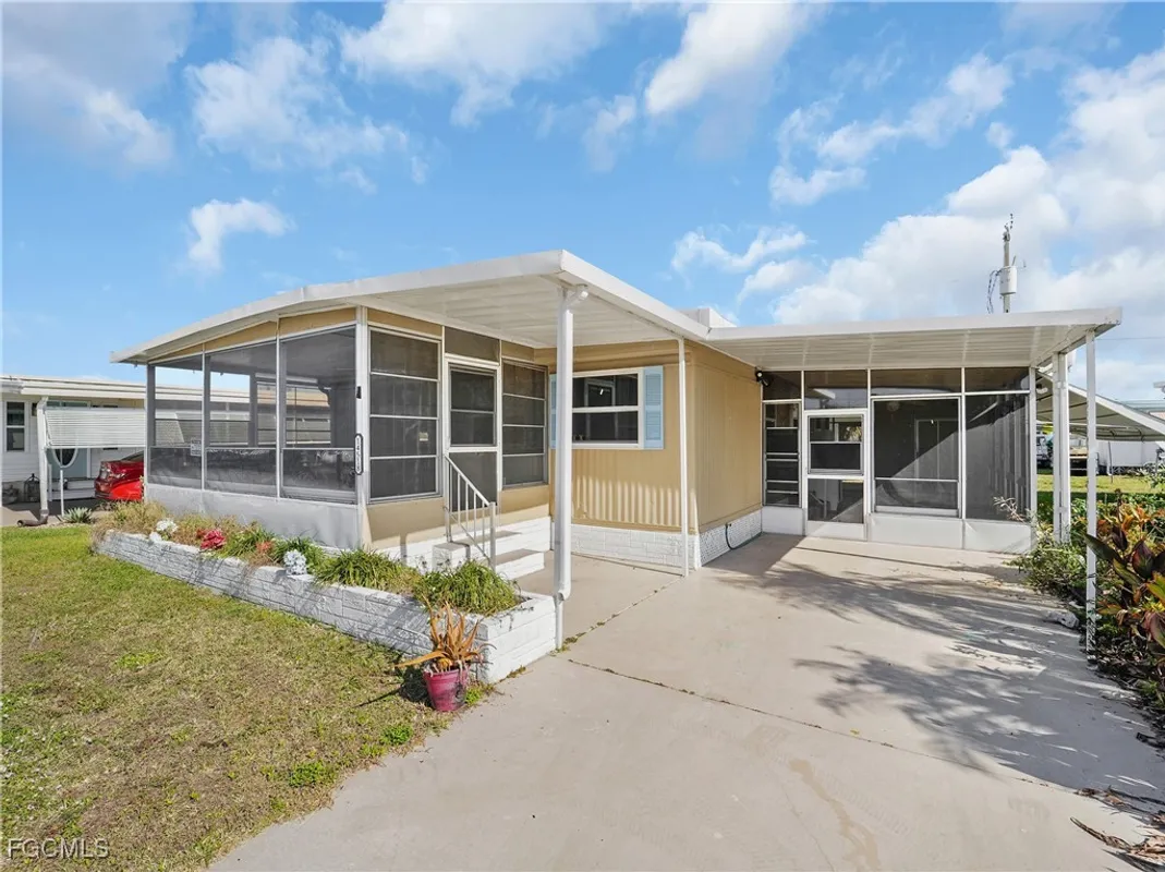 Property Slideshow image 1 of 28 | 14518 battery bnd, North Fort Myers, FL, 33917