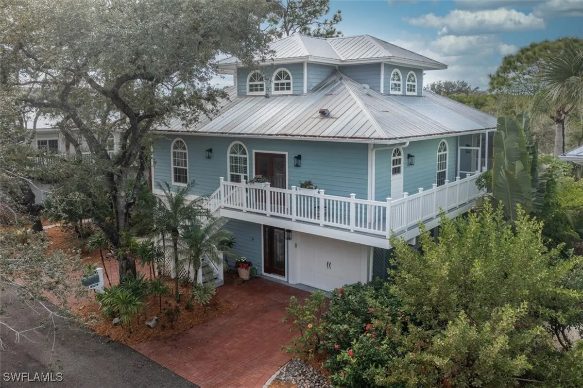 Property Slideshow image 1 of 50 | 3798 cracker way, Bonita Springs, FL, 34134