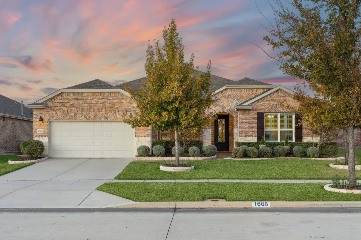 Property Slideshow image 1 of 40 | 1668 marina point ct, Frisco, TX, 75036