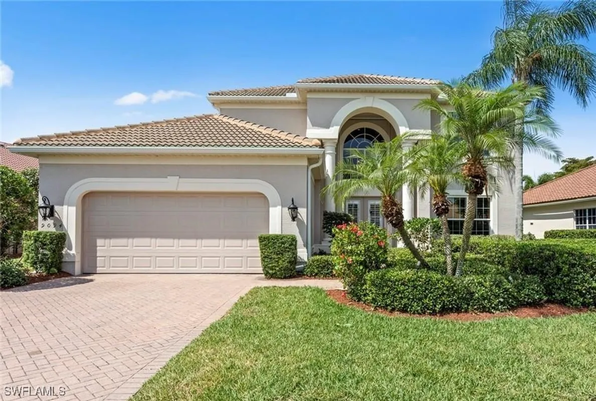 Property Slideshow image 1 of 46 | 9094 links dr, Fort Myers, FL, 33913