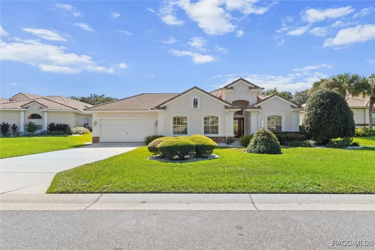 Property Slideshow image 1 of 67 | 126 w mickey mantle path, Hernando, FL, 34442
