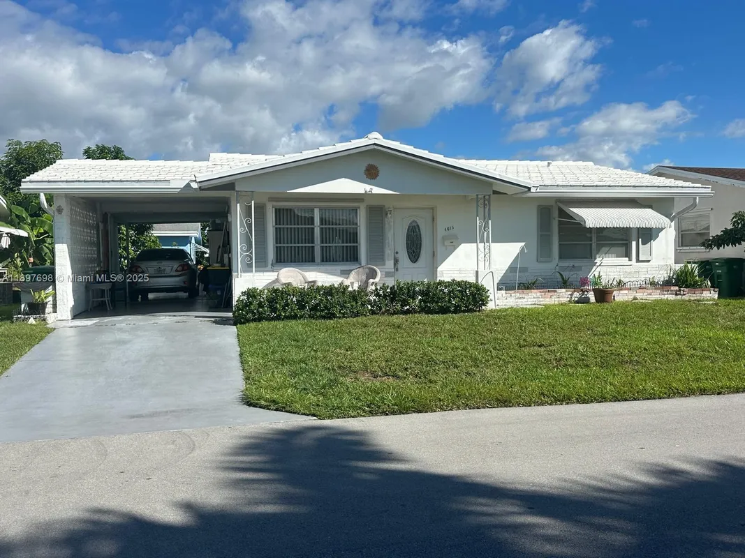 Property Slideshow image 1 of 28 | 4615 nw 47th st, Tamarac, FL, 33319
