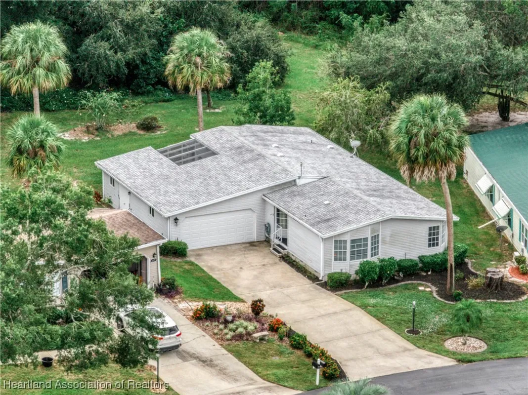 Property Slideshow image 1 of 49 | 2881 e spinnaker dr, Avon Park, FL, 33825