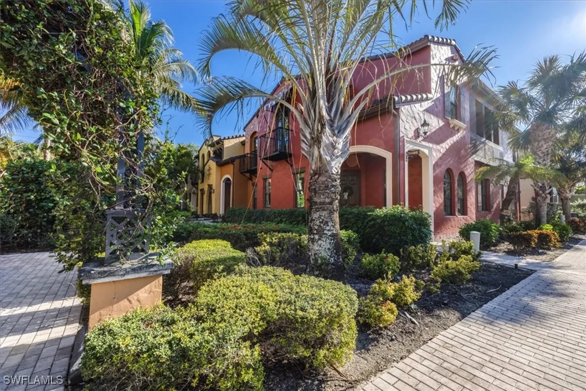 Property Slideshow image 1 of 26 | 9070 albion ln 5801, Naples, FL, 34113