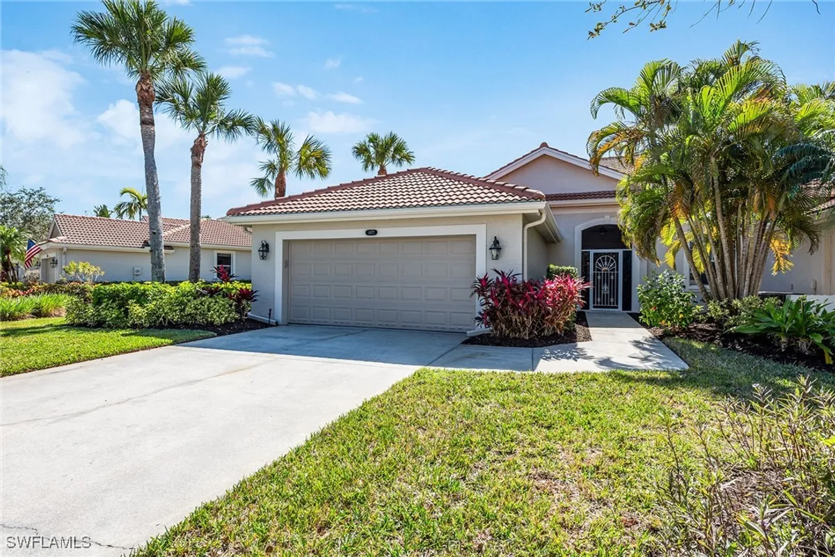 Property Slideshow image 1 of 50 | 8472 bent creek way, Naples, FL, 34114