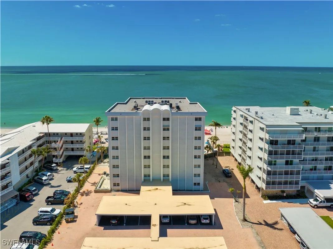 Property Slideshow image 1 of 15 | 1919 gulf shore blvd 601, Naples, FL, 34102