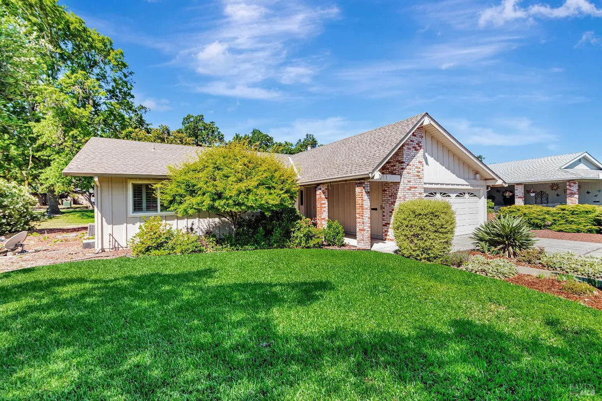 Property Slideshow image 1 of 42 | 101 valley lakes dr, Santa Rosa, CA, 95409