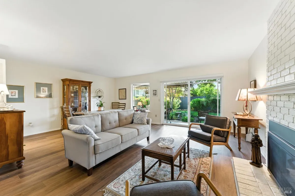 Property Slideshow image 1 of 48 | 34 aspen meadows cir, Santa Rosa, CA, 95409