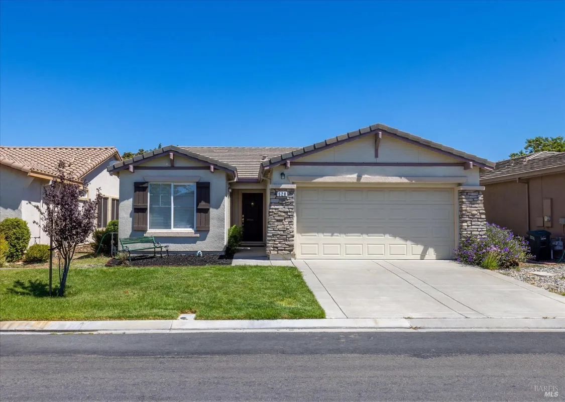 Property Slideshow image 1 of 44 | 528 birch ridge dr, Rio Vista, CA, 94571