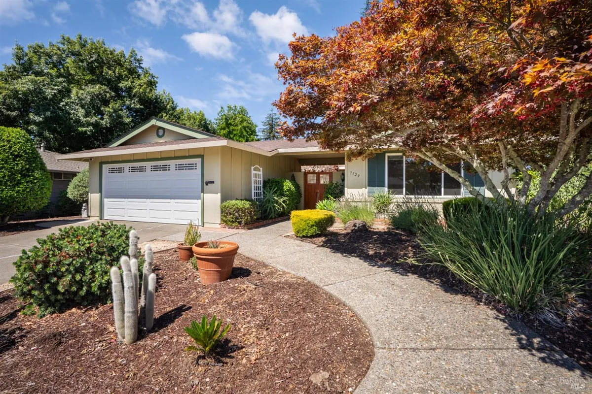 Property Slideshow image 1 of 34 | 7129 oak leaf dr, Santa Rosa, CA, 95409
