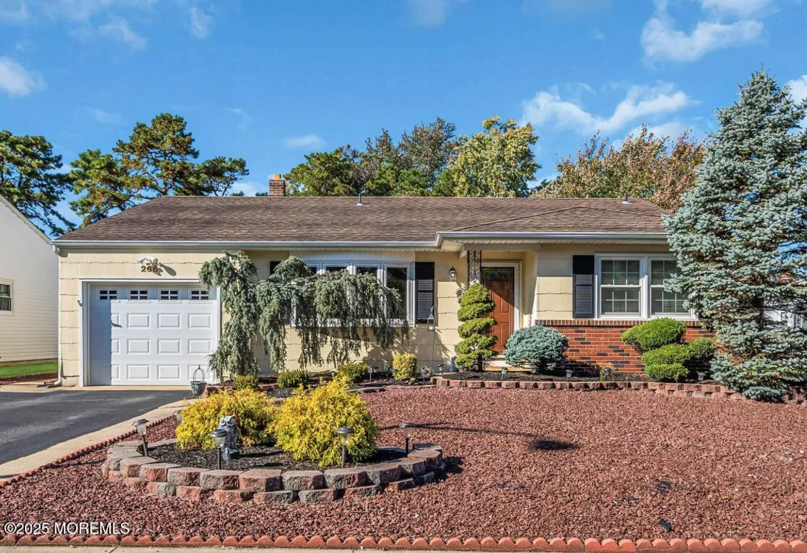 Property Slideshow image 1 of 38 | 266 westbrook dr, Toms River, NJ, 08757