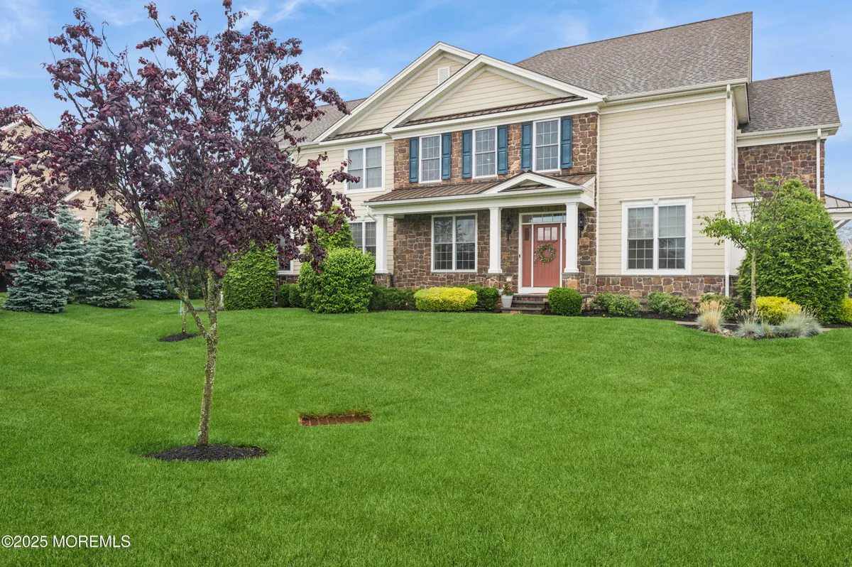 Property Slideshow image 1 of 40 | 17 spalding dr, Holmdel, NJ, 07733