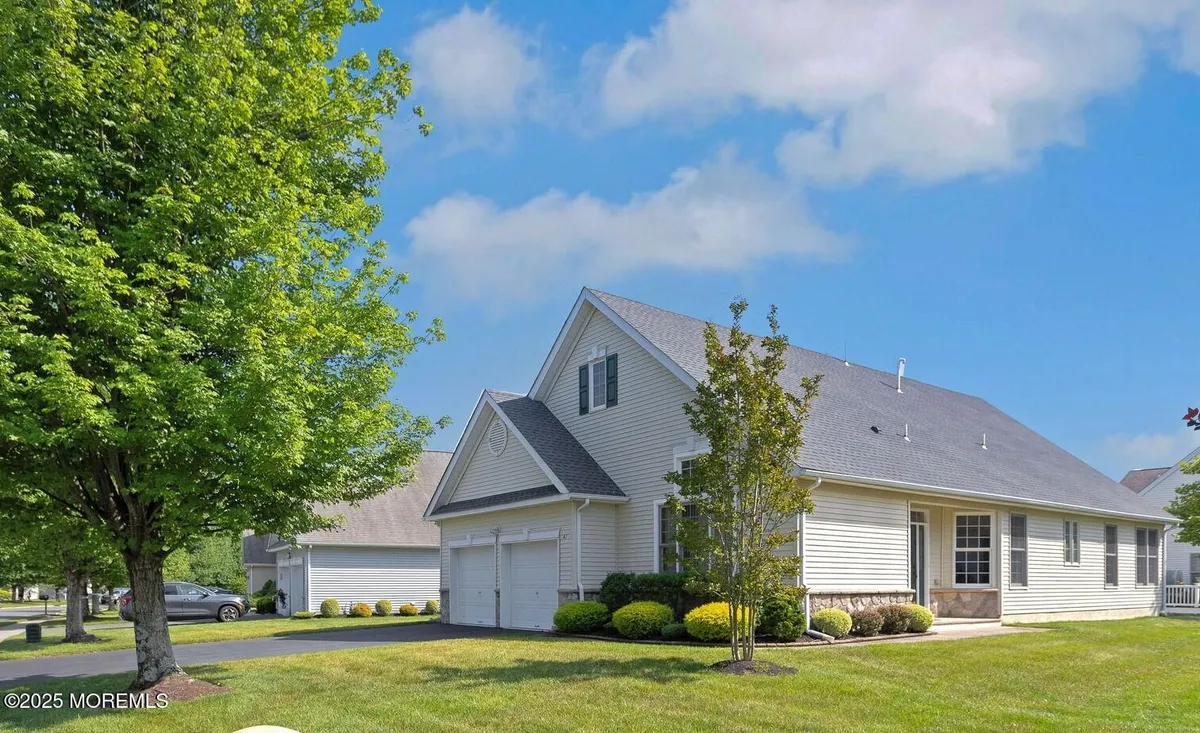 Property Slideshow image 1 of 14 | 41 redwood dr, Asbury Park, NJ, 07712