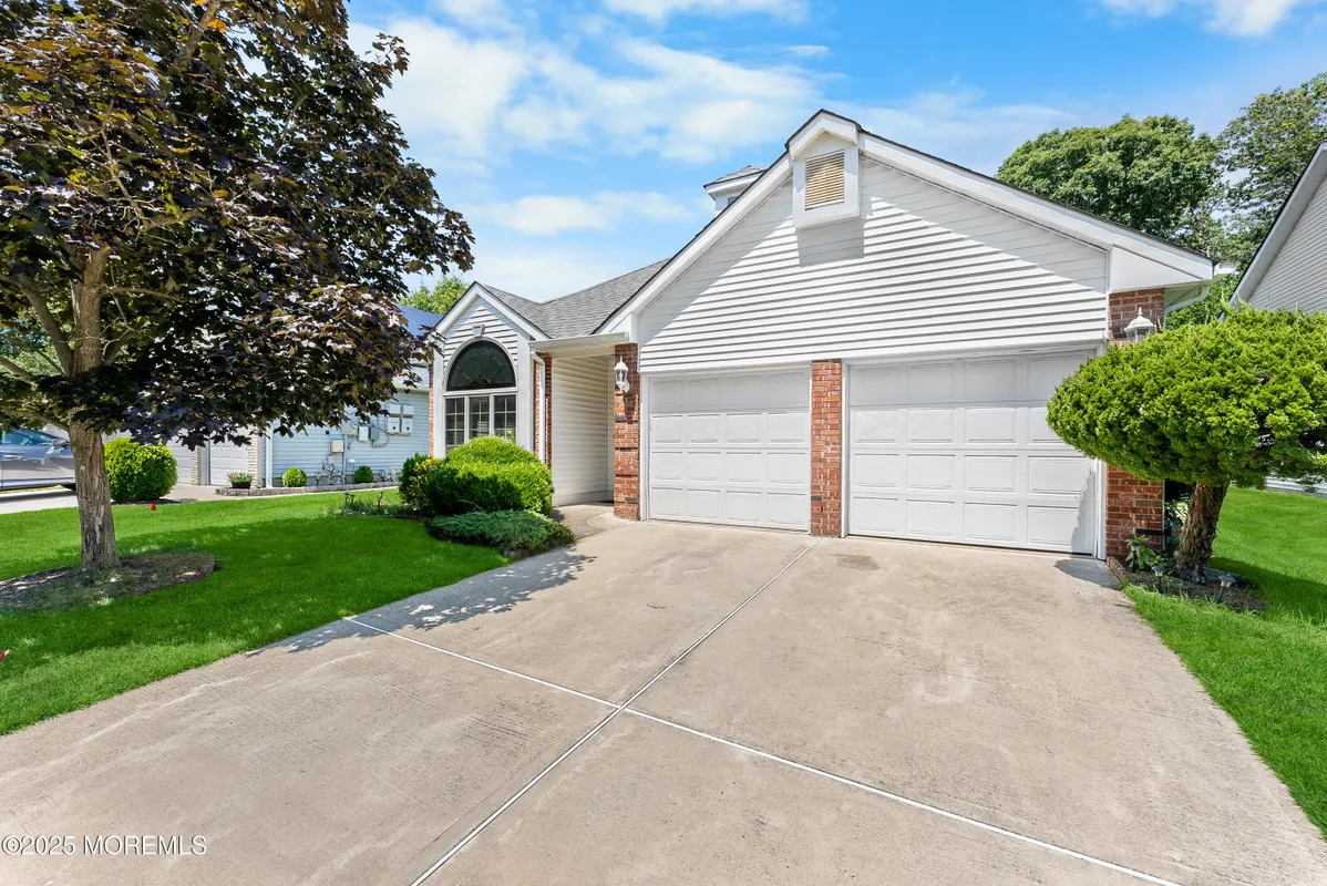 Property Slideshow image 1 of 24 | 1797 sweetbay dr, Toms River, NJ, 08755