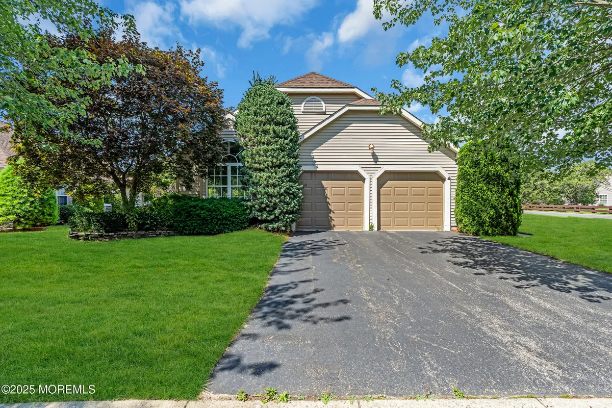 Property Slideshow image 1 of 35 | 2601 lancaster ln, Toms River, NJ, 08755