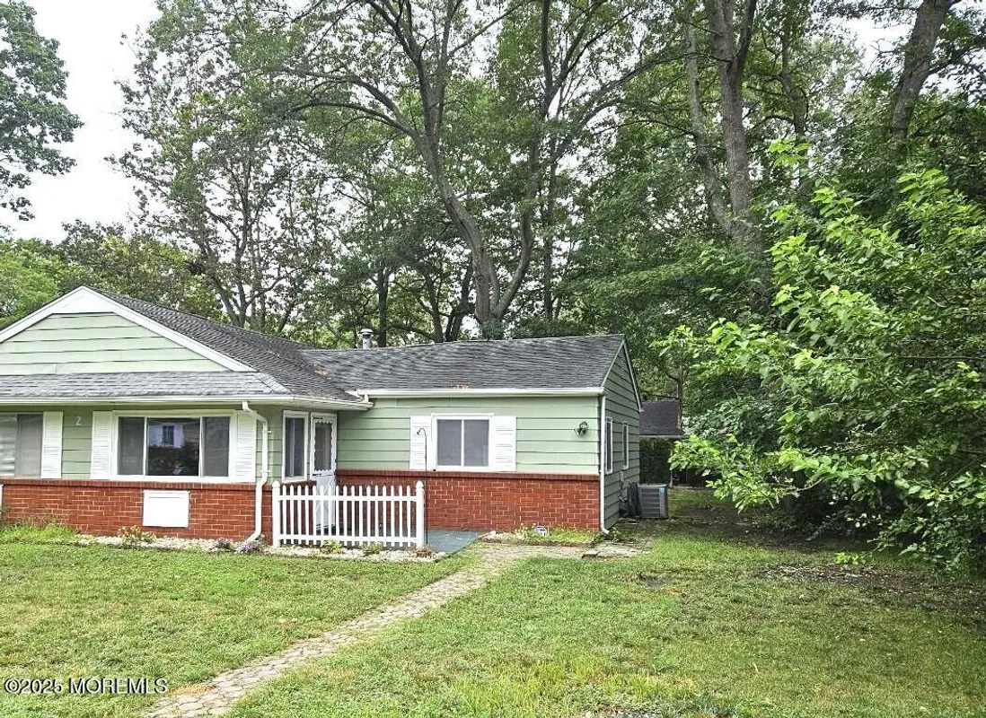 Property Slideshow image 1 of 13 | 2a pheasant st, Manchester, NJ, 08759