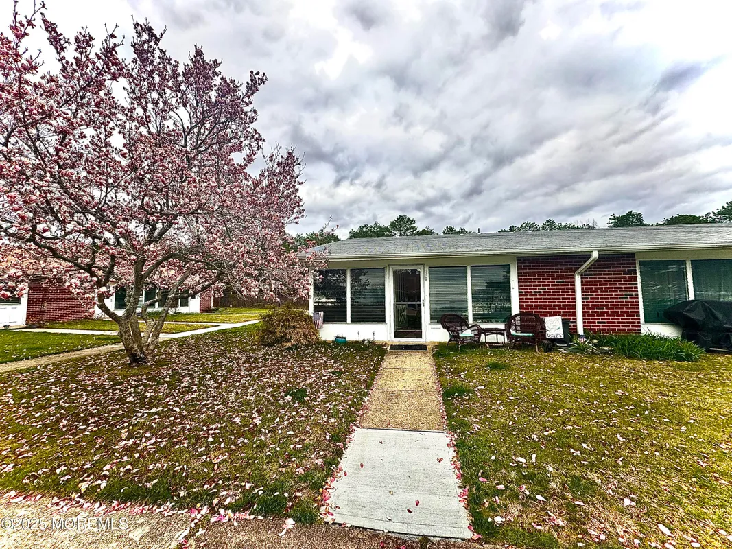 Property Slideshow image 1 of 19 | 1178a clydebank ct, Lakewood, NJ, 08701