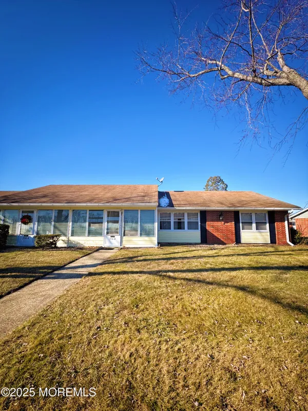 Property Slideshow image 1 of 1 | 356b dorchester dr, Lakewood, NJ, 08701