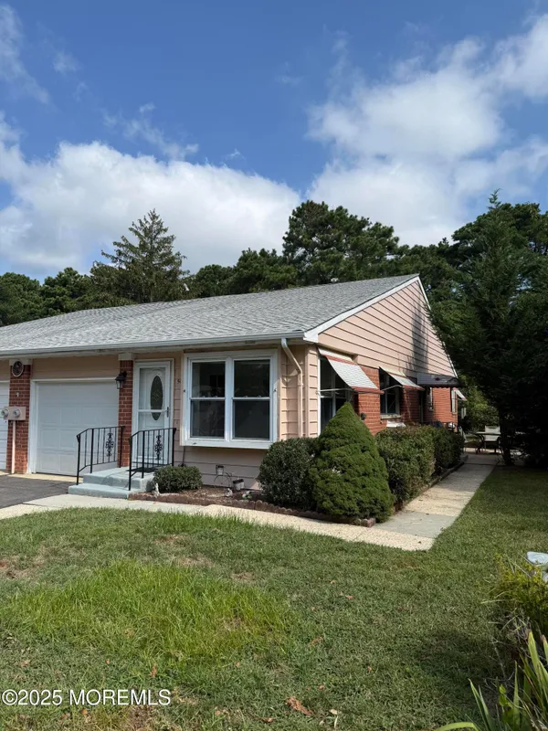 Property Slideshow image 1 of 25 | 51 independence pkwy b, Whiting, NJ, 08759