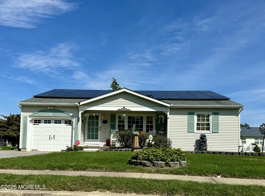 Property Slideshow image 1 of 27 | 7 bedford ct, Toms River, NJ, 08757