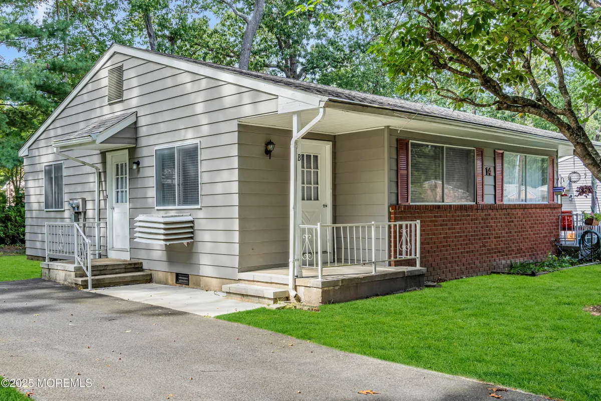 Property Slideshow image 1 of 19 | 14 roosevelt city rd b, Whiting, NJ, 08759