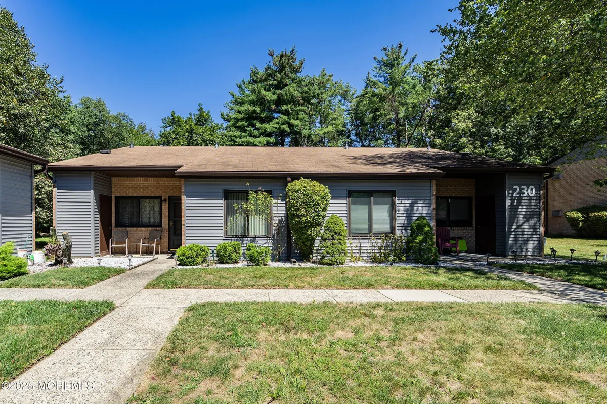 Property Slideshow image 1 of 23 | 230 medford ct c, Manalapan, NJ, 07726
