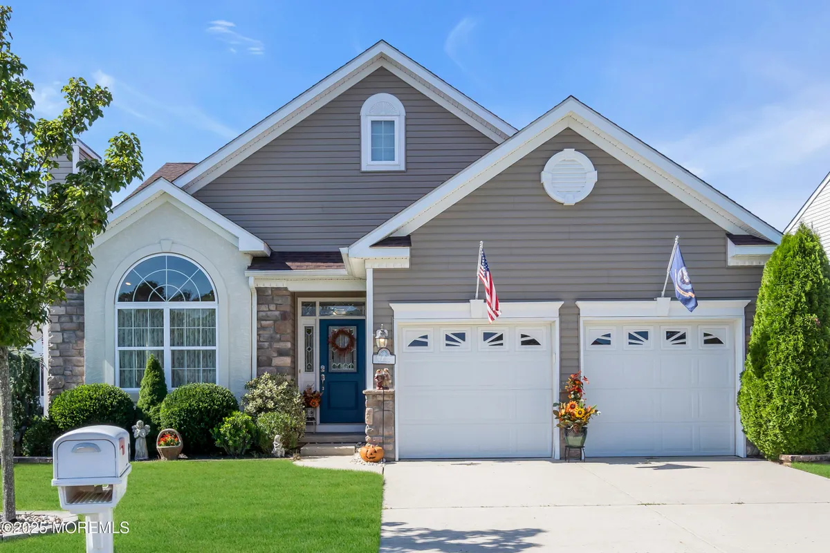 Property Slideshow image 1 of 42 | 8 ventnor ct, Waretown, NJ, 08758